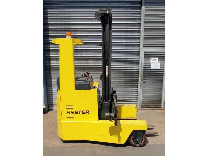 Hyster RM2.0 Vierwege Schubmaststapler www.sks-stapler.at