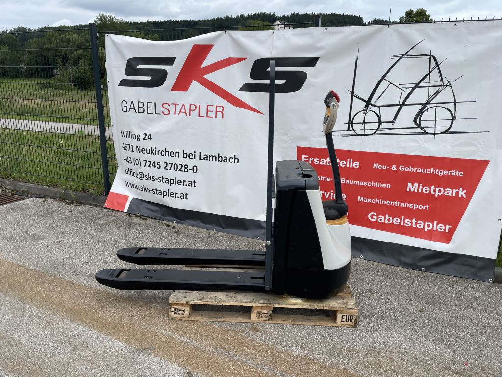 Crown WP3015 Deichselstapler www.sks-stapler.at