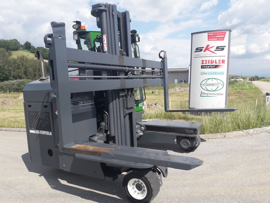 Combilift C4000D Vierwege Seitenstapler www.zeidlerstapler.at