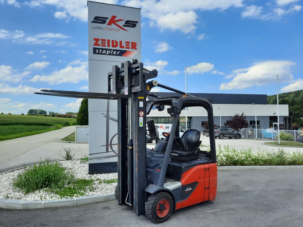 Linde E15-02 Elektro 3 Rad-Stapler www.zeidlerstapler.at