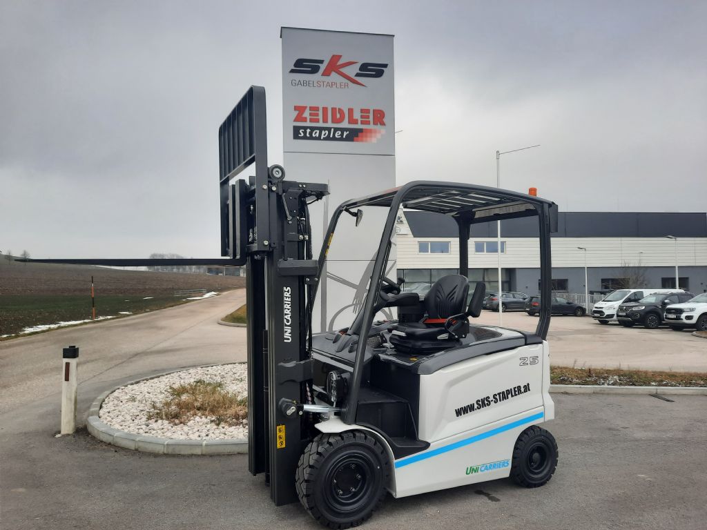 UniCarriers MX25-SP Elektro 4 Rad-Stapler www.zeidlerstapler.at