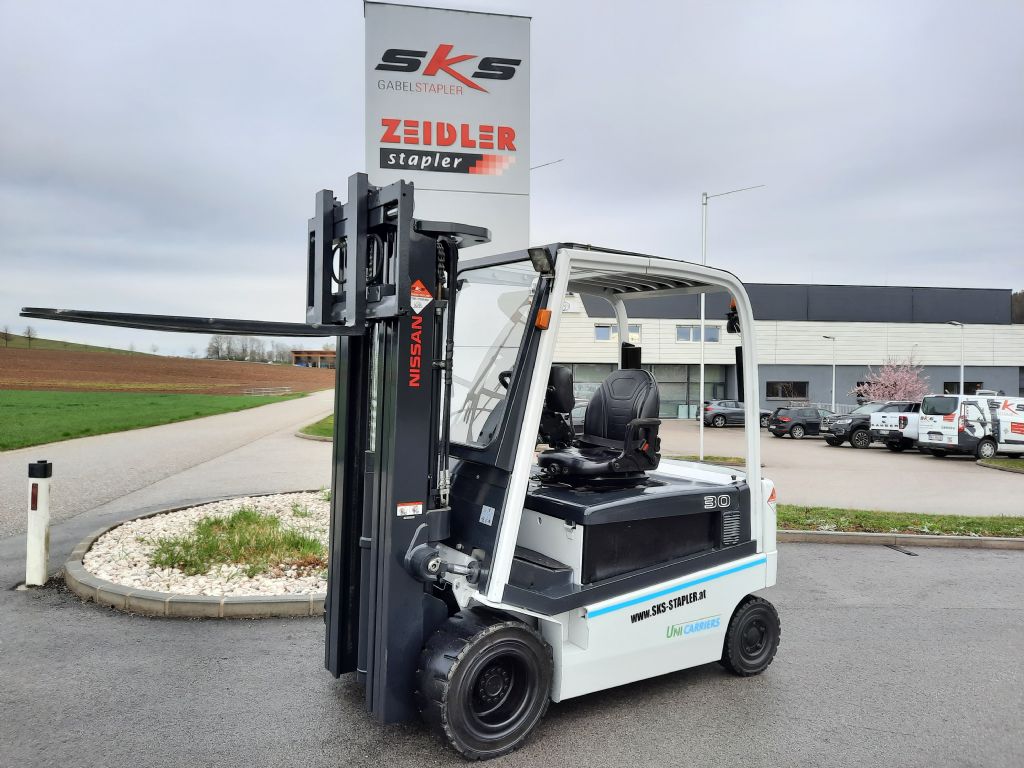 UniCarriers G1Q2L30Q Elektro 4 Rad-Stapler www.zeidlerstapler.at