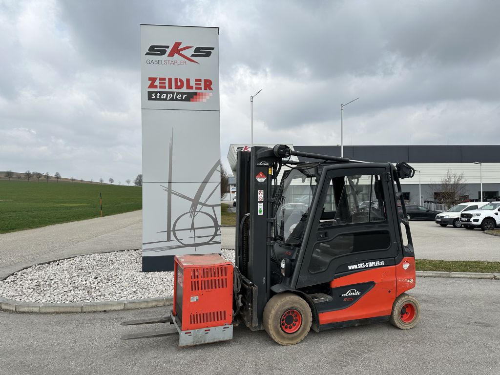 Linde E25-01 Elektro 4 Rad-Stapler www.zeidlerstapler.at