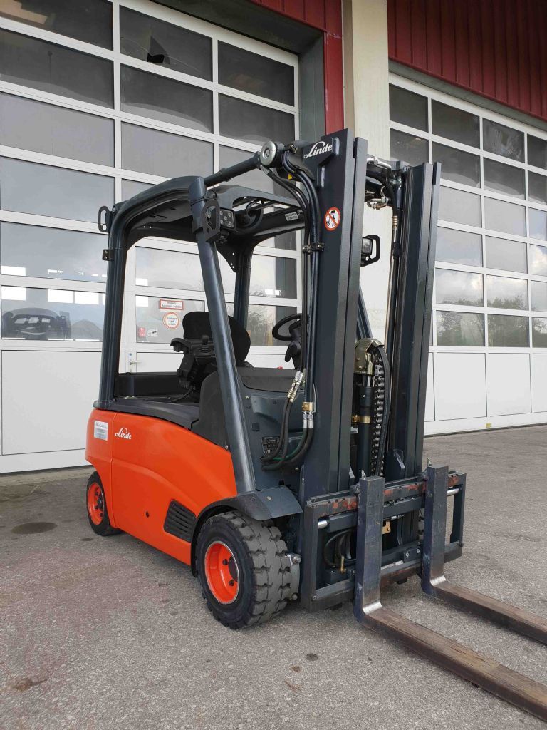 Linde E20PL-01 Elektro 4 Rad-Stapler www.sks-stapler.at