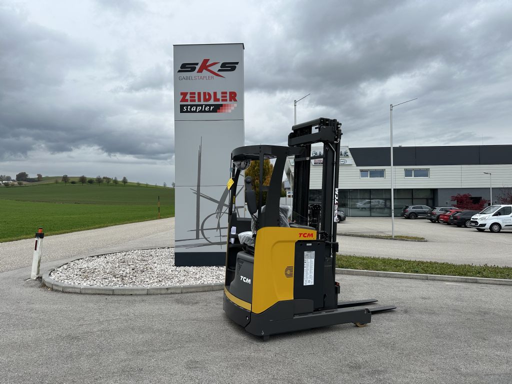 TCM RTN140 NEUMASCHINE Schubmaststapler www.sks-stapler.at