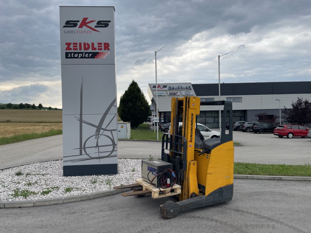 Jungheinrich ETV216 Schubmaststapler www.zeidlerstapler.at