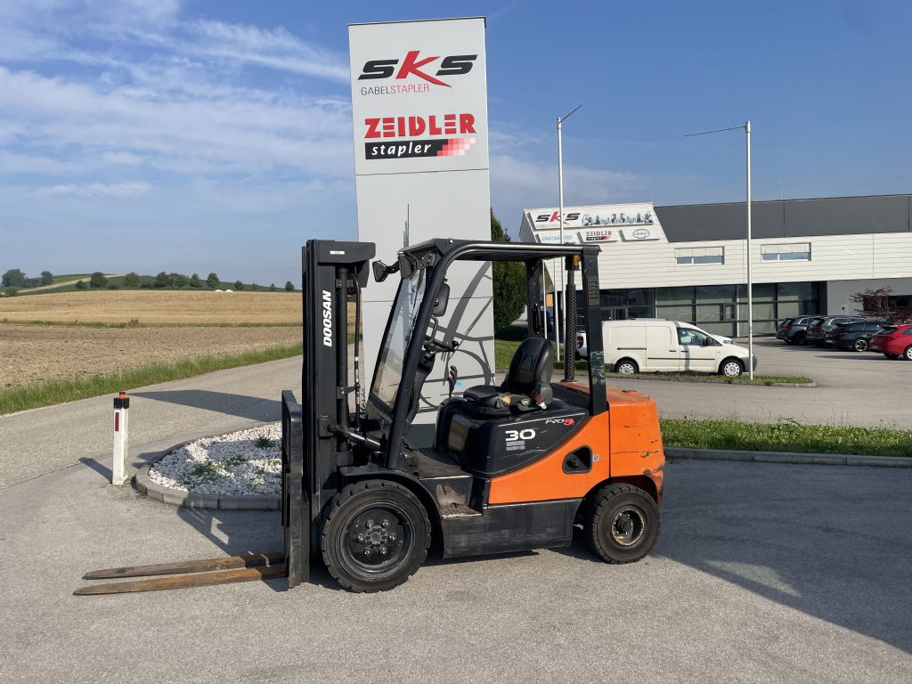Doosan D30S-5 Dieselstapler www.sks-stapler.at