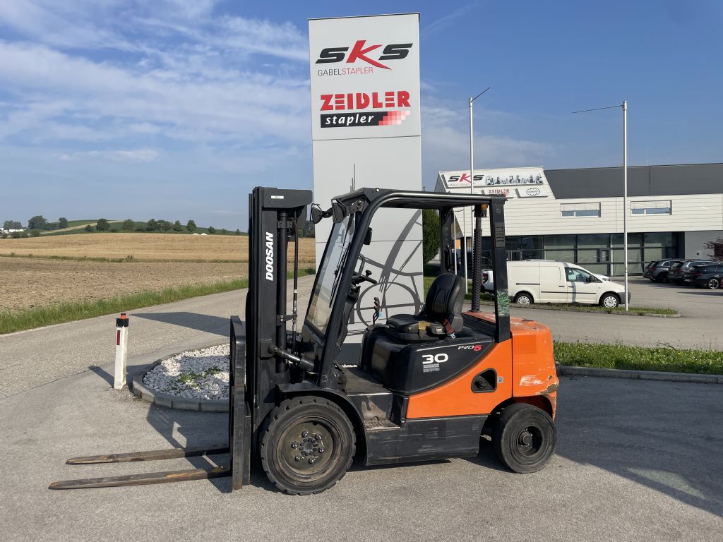 Doosan D30S-5 Dieselstapler www.sks-stapler.at