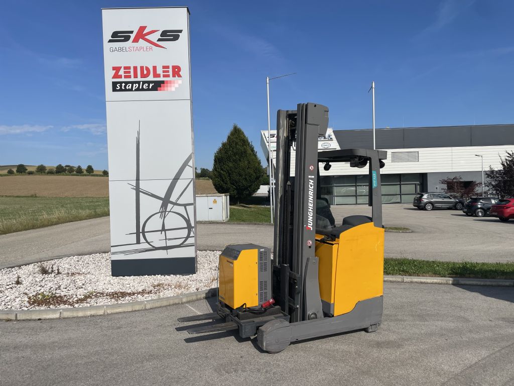 Jungheinrich ETV214 Schubmaststapler www.zeidlerstapler.at