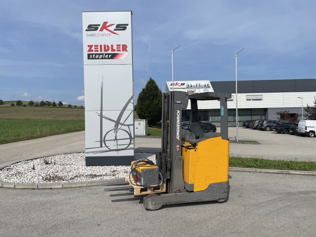 Jungheinrich ETV216 Schubmaststapler www.zeidlerstapler.at