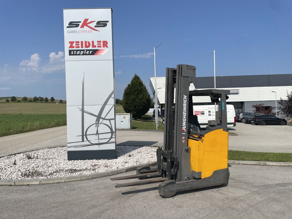 Jungheinrich ETV216 Schubmaststapler www.zeidlerstapler.at