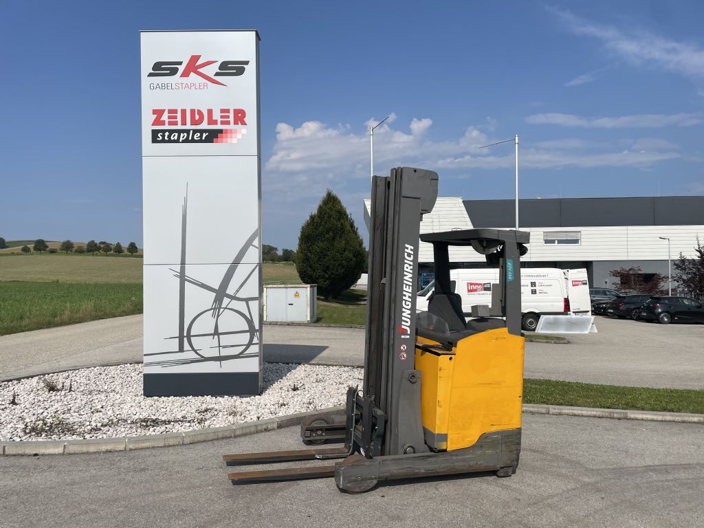 Jungheinrich ETV216 Schubmaststapler www.zeidlerstapler.at