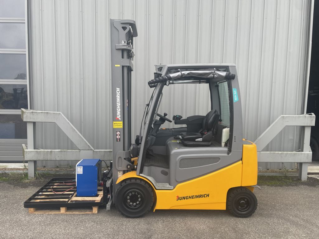 Jungheinrich EFG425k Elektro 4 Rad-Stapler www.zeidlerstapler.at