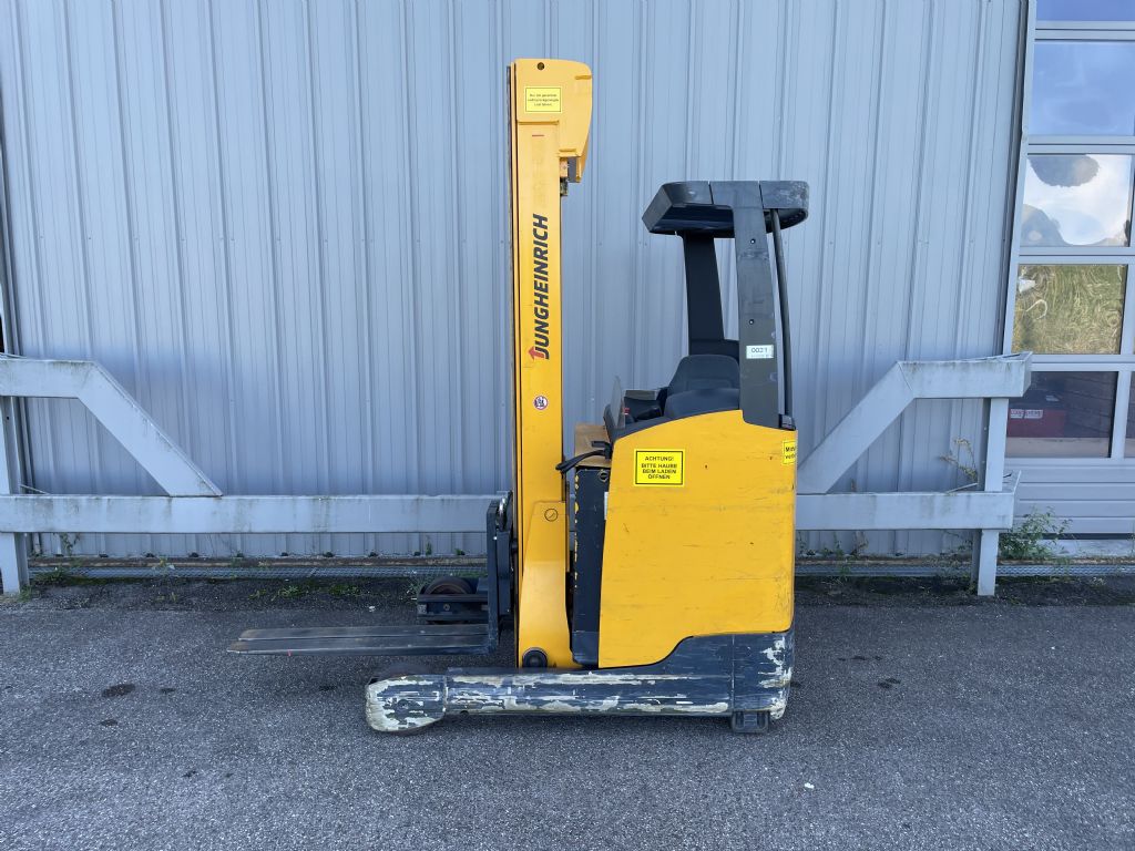 Jungheinrich ETV216 Schubmaststapler www.zeidlerstapler.at