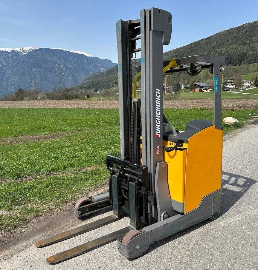 Jungheinrich ETV 214 - 650DZ Schubmaststapler www.zeidlerstapler.at