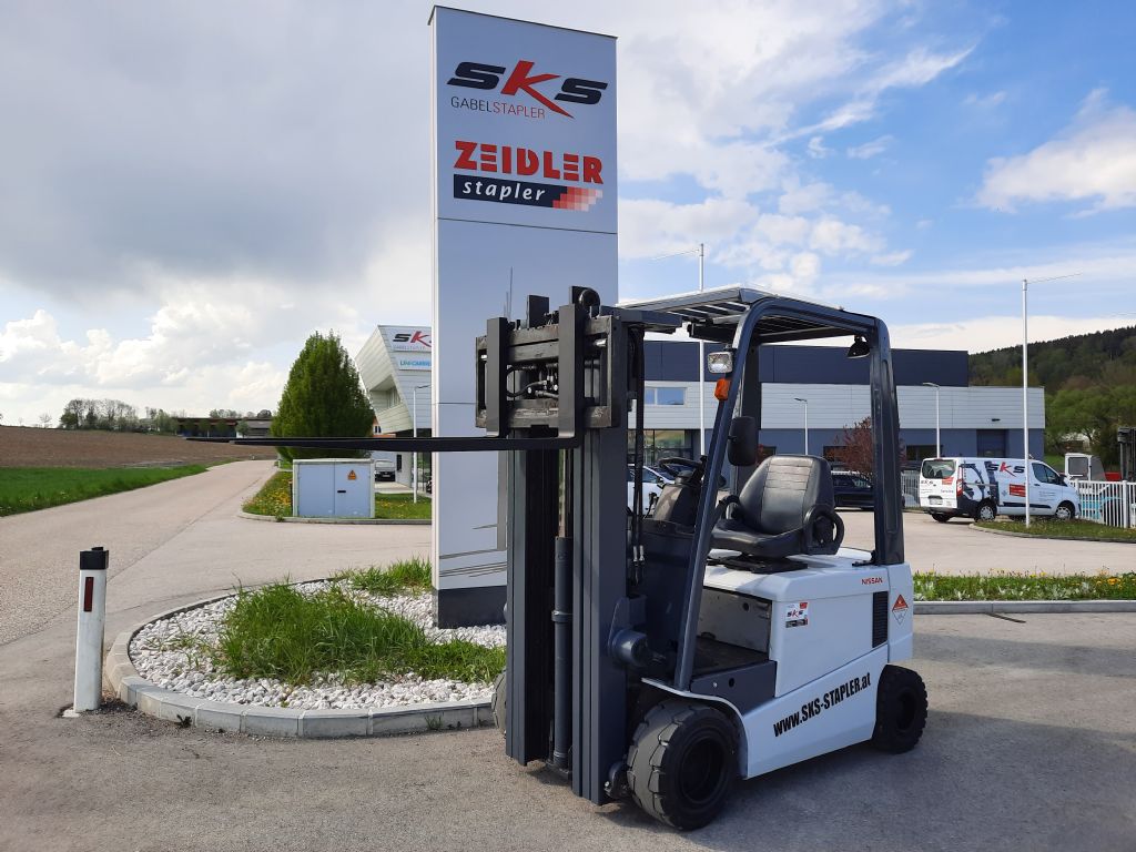 Nissan JG1N1L18Q Elektro 4 Rad-Stapler www.zeidlerstapler.at