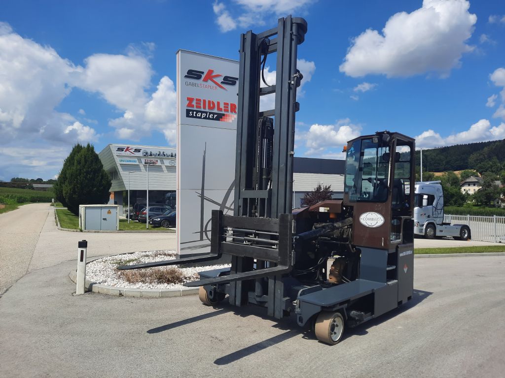 Combilift C4000E Mehrwegestapler www.zeidlerstapler.at