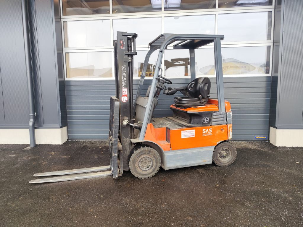 Toyota 7FBMF16 Elektro 4 Rad-Stapler www.sks-stapler.at