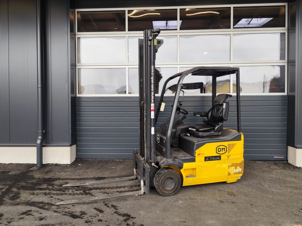 OM XE15 3AC Elektro 3 Rad-Stapler www.sks-stapler.at