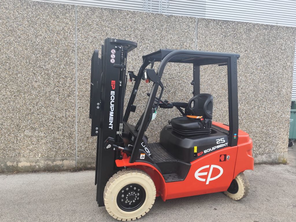 EP EFL253 NEUMASCHINE Elektro 4 Rad-Stapler www.sks-stapler.at