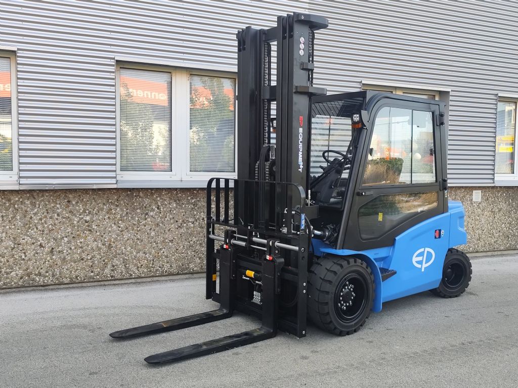 EP-CPD50L1 NEUMASCHINE-Elektro 4 Rad-Stapler-http://www.k-trucks.de