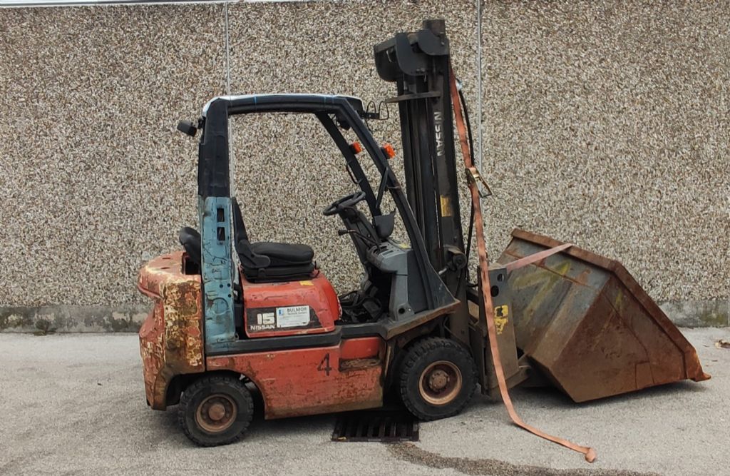 Nissan FD01A15Q Dieselstapler www.sks-stapler.at