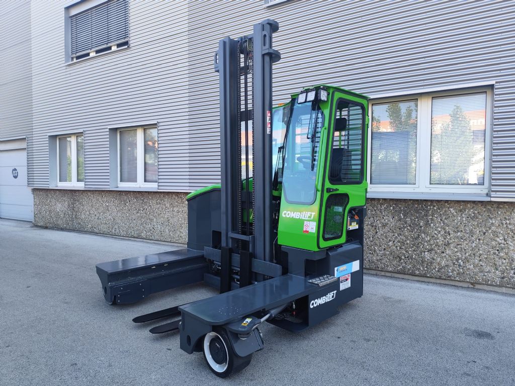 Combilift C4000ET NEUMASCHINE Mehrwegestapler www.sks-stapler.at