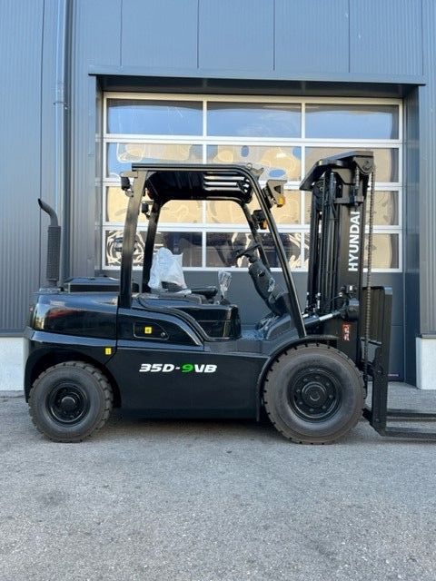 Hyundai 35D-9VB Dieselstapler www.staplerprofi.co.at