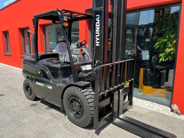 Hyundai 50DN-9V Dieselstapler www.staplerprofi.co.at