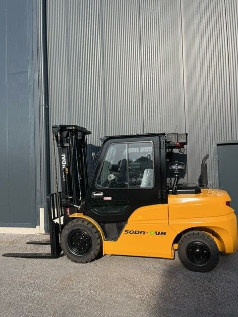 Hyundai 50DN-9V Dieselstapler www.staplerprofi.co.at
