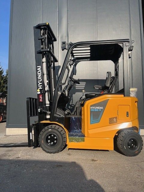 Hyundai 16BE-X Elektro 4 Rad-Stapler www.staplerprofi.co.at