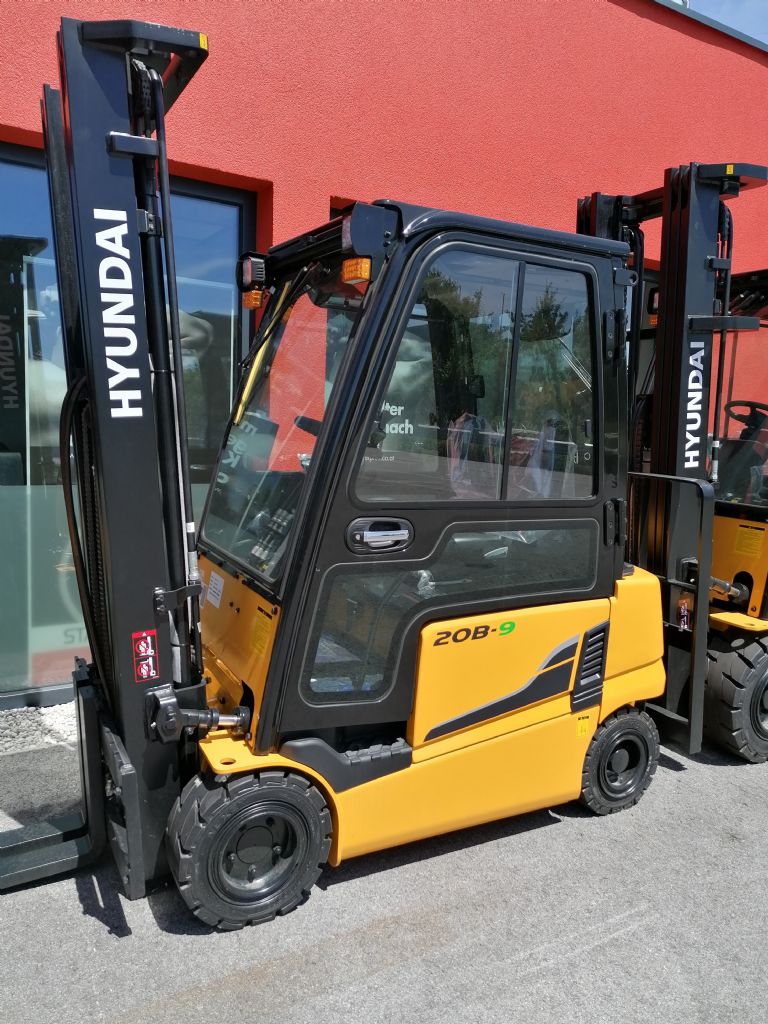 Hyundai 20B-9 Electric 4-wheel forklift www.staplertechnik.at Hyundai 20B-9 Electric 4-wheel forklift www.staplertechnik.at