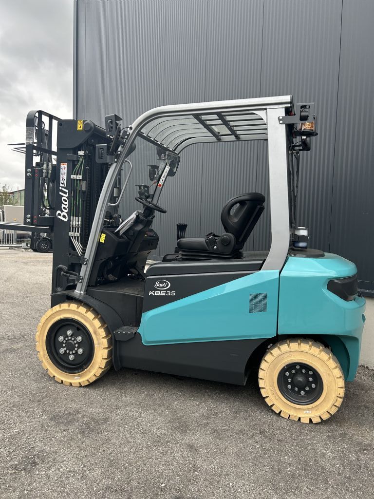 Baoli KBE35 Elektro 4 Rad-Stapler www.staplerprofi.co.at Baoli KBE35 Elektro 4 Rad-Stapler www.staplerprofi.co.at