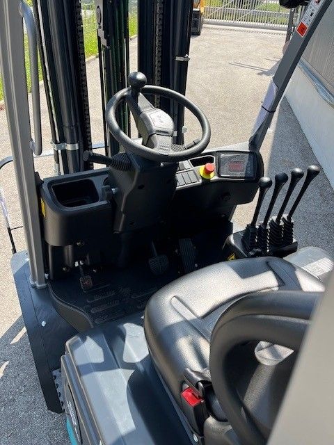 Baoli KBE20 Elektro 4 Rad-Stapler www.staplerprofi.co.at Baoli KBE20 Elektro 4 Rad-Stapler www.staplerprofi.co.at