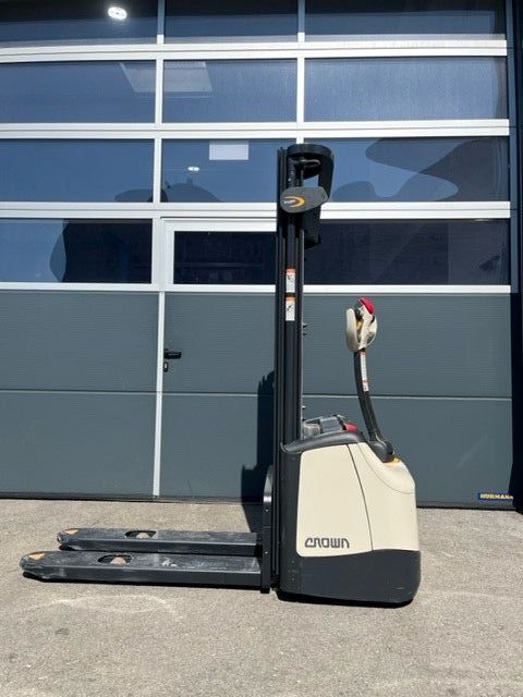 Crown WF3000 1.2 TF3030 Hochhubwagen www.staplerprofi.co.at