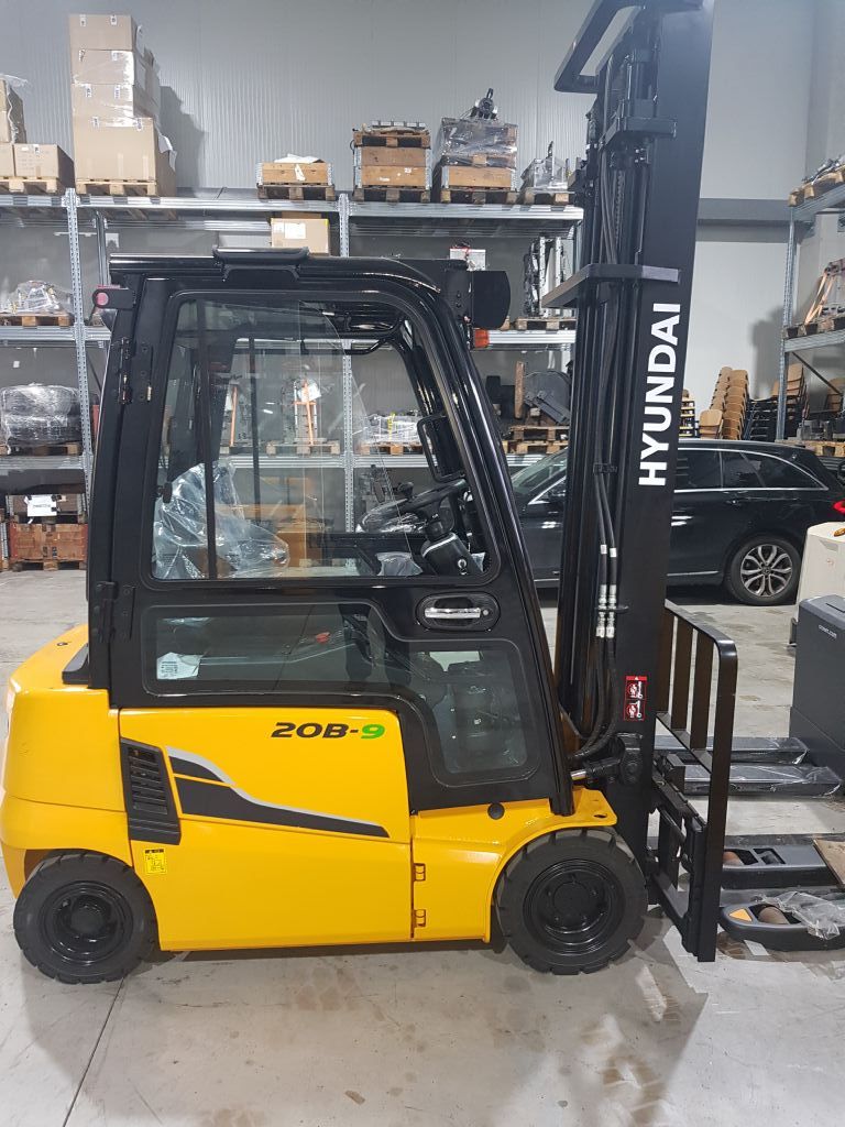Hyundai 20B-9 Electric 4-wheel forklift www.staplertechnik.at Hyundai 20B-9 Electric 4-wheel forklift www.staplertechnik.at