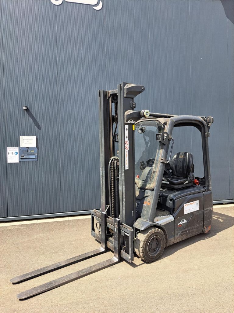 Linde-E16C-02-Elektro 3 Rad-Stapler-www.sta-tech.de