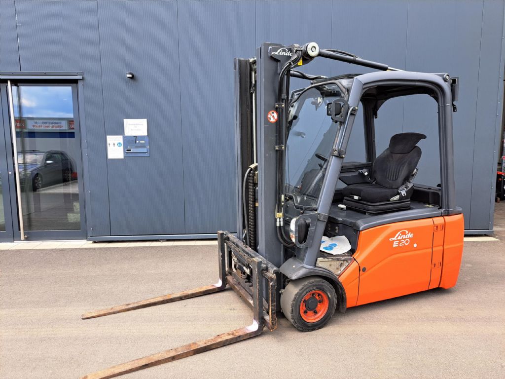 Linde-E20L-01-Elektro 3 Rad-Stapler-www.sta-tech.de
