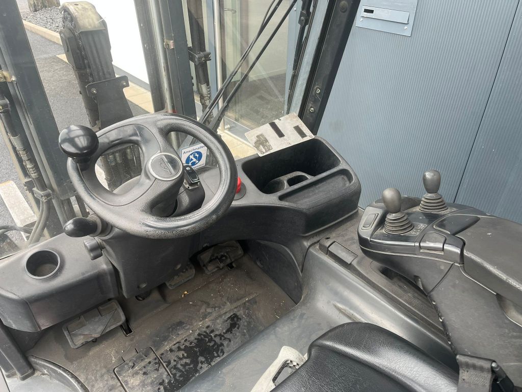 Linde-E35L-Elektro 4 Rad-Stapler-www.sta-tech.de