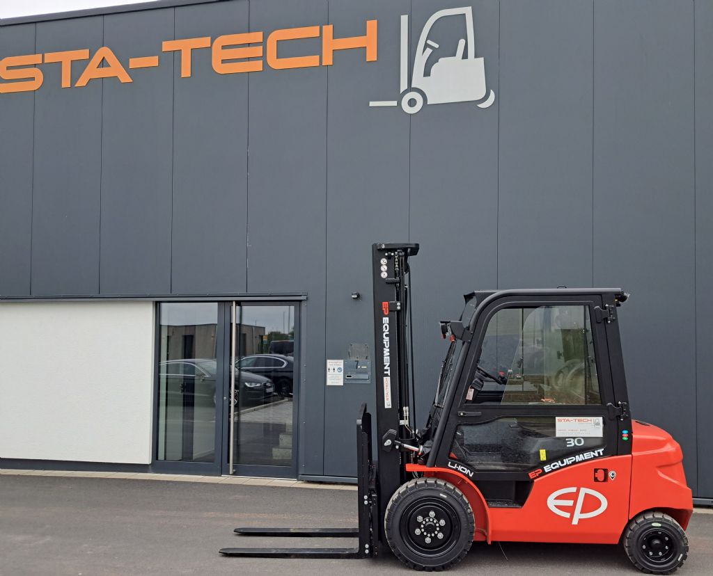 EP-EFL303S-Elektro 4 Rad-Stapler-www.sta-tech.de