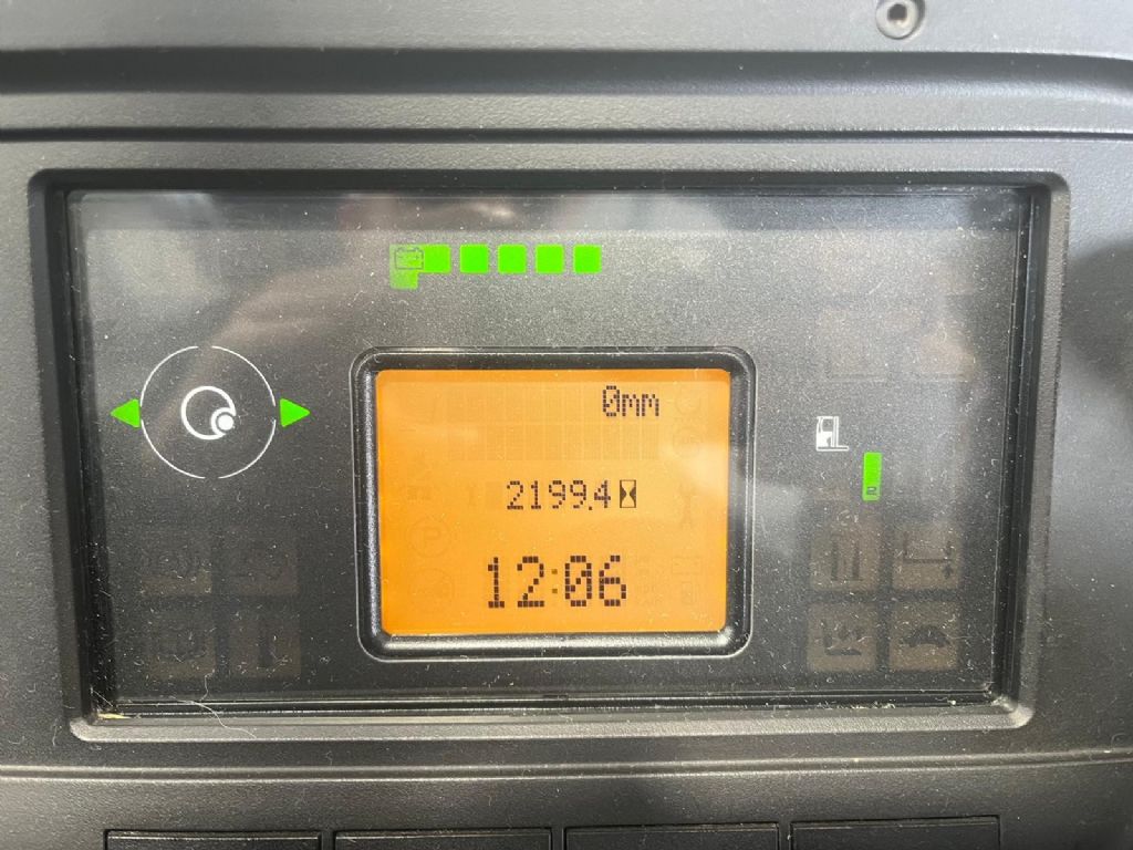 Linde-R12B-01-Schubmaststapler-www.sta-tech.de