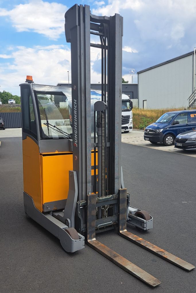 Jungheinrich-ETV 214 K�hlhaus-Schubmaststapler-www.sta-tech.de