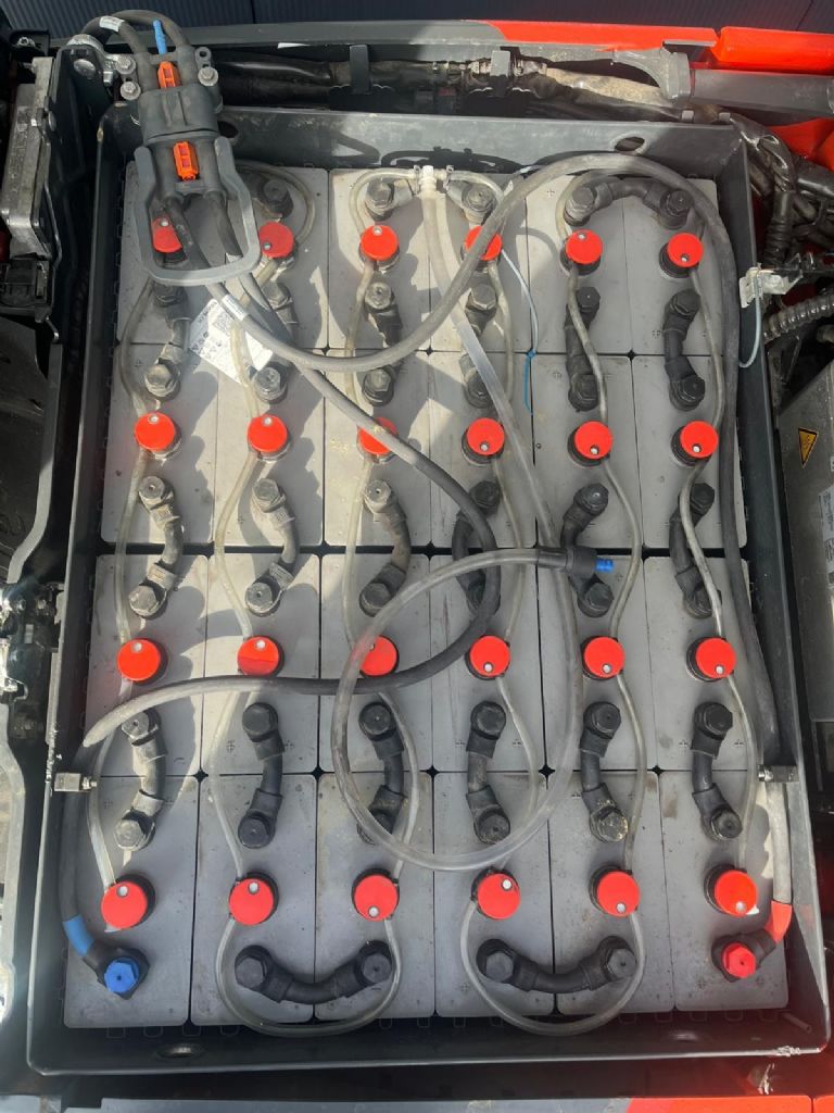 Linde-E20PH-Elektro 4 Rad-Stapler-www.sta-tech.de