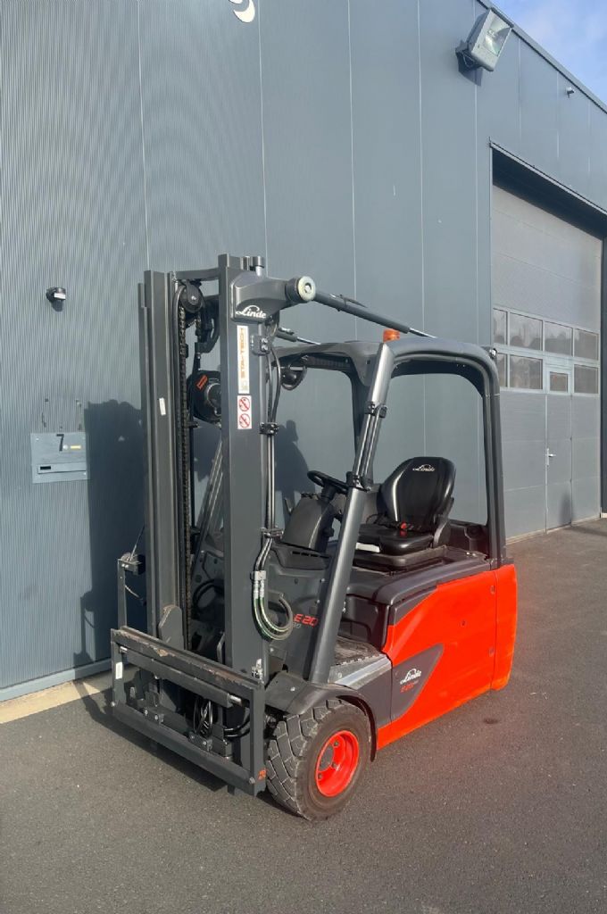 Linde-E20L-02-Elektro 3 Rad-Stapler-www.sta-tech.de