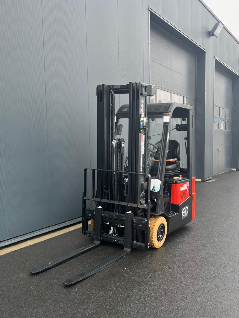 EP-CPD15TVL-Elektro 3 Rad-Stapler-www.sta-tech.de