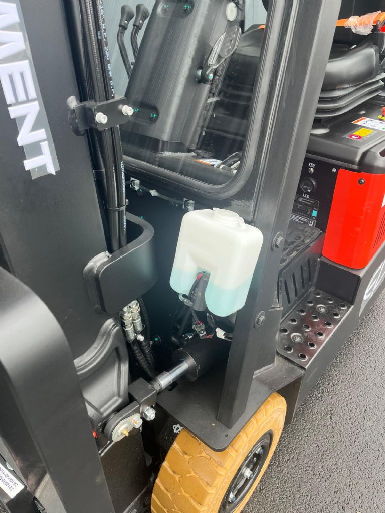 EP-CPD15TVL-Elektro 3 Rad-Stapler-www.sta-tech.de