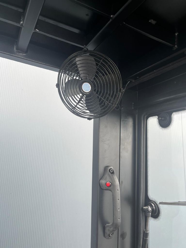 EP-CPD15TVL-Elektro 3 Rad-Stapler-www.sta-tech.de