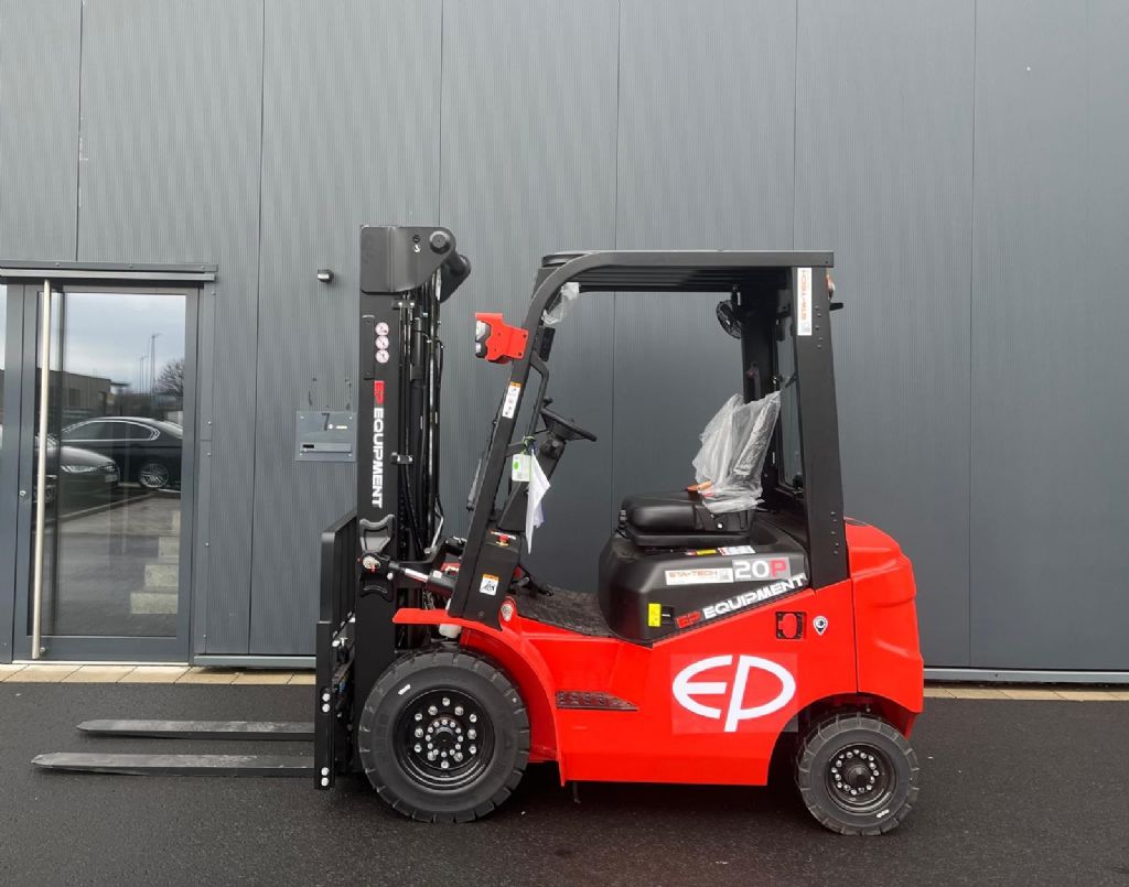 EP-EFL203P-Elektro 4 Rad-Stapler-www.sta-tech.de