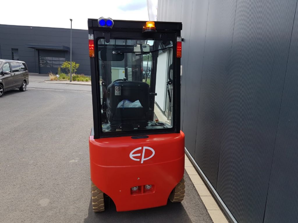 EP-EFL181-Elektro 4 Rad-Stapler-www.sta-tech.de