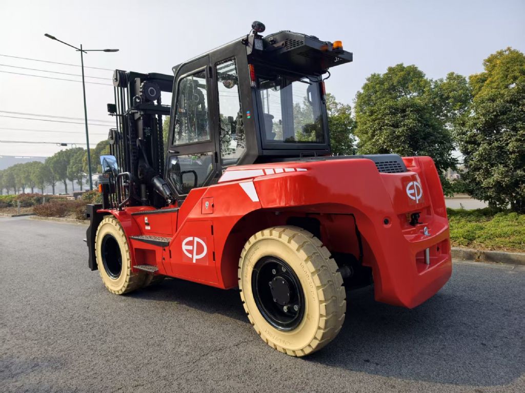 EP-EFL1203-HV-6-Elektro 4 Rad-Stapler-www.sta-tech.de